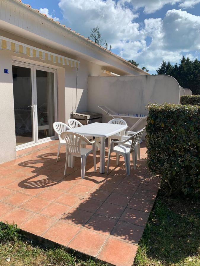 Maisonnette La Coti H5 Avec Piscine Interieure Chauffee, A 400 M De La Plage Et Menage De Fin Sejour Compris Saint-Georges-d'Oleron Eksteriør bilde